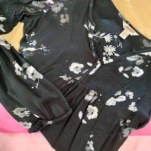 Arizona Jeans Boho Peasant Blouse with crochet trim on sleeve.